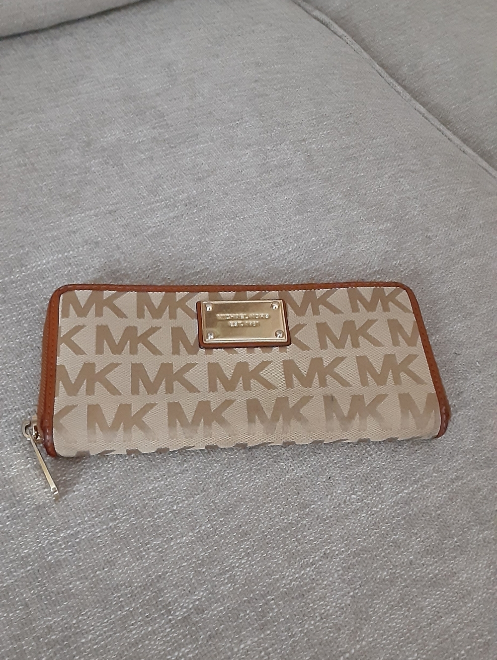 Michael Kors Beige/Tan MK Logo Zip Wallet with Gold Plate